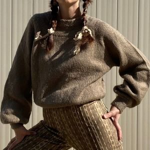 Vintage bell sleeved jones new New York sweater